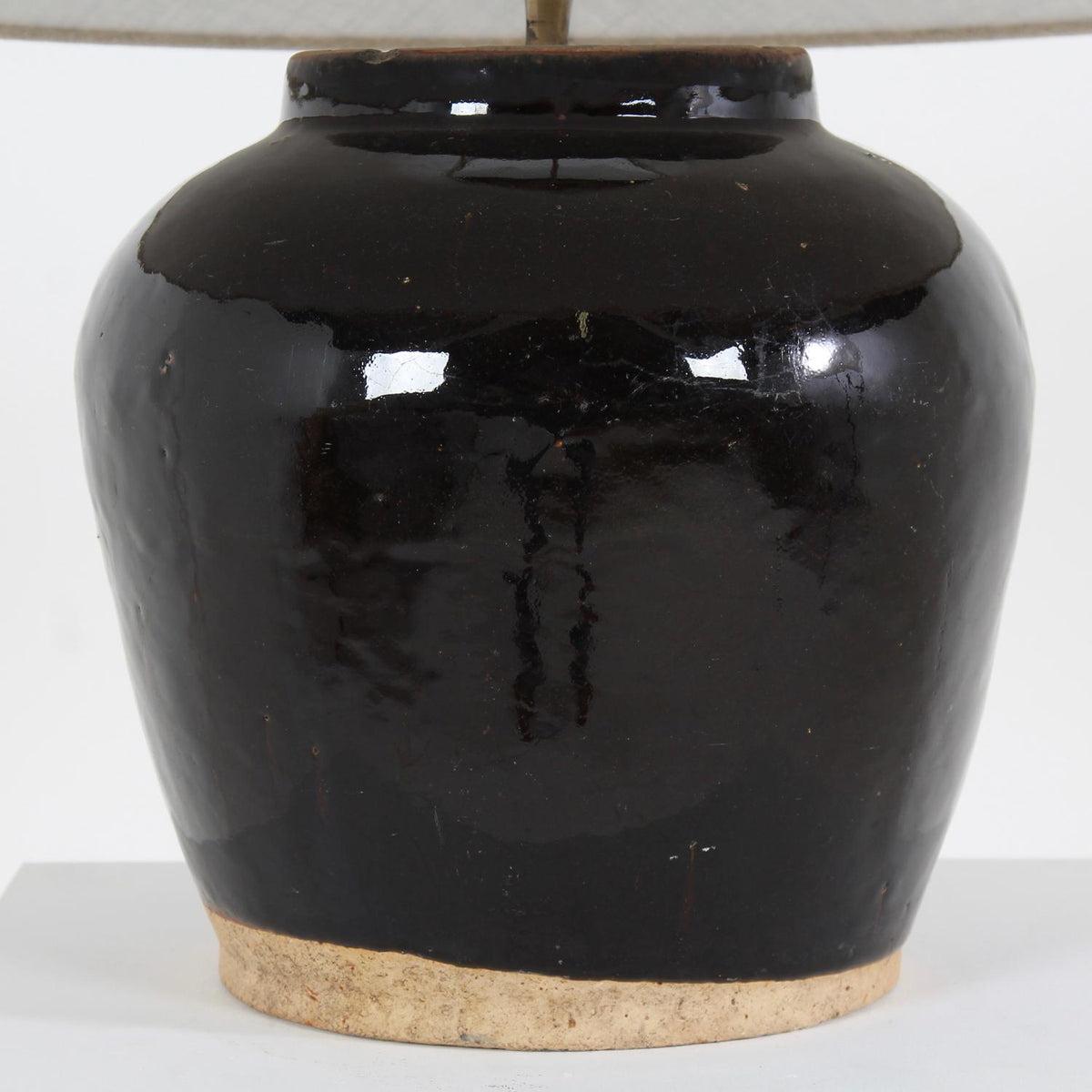 CHINESE BLACK GLAZED WATER POT TABLE LAMP WITH BELGIUM LINEN EMPIRE SHADE