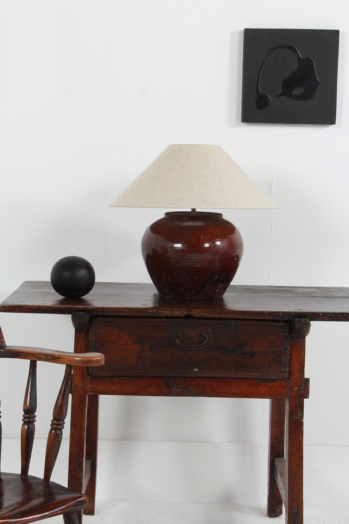 UNIQUE ANTIQUE BROWN GLAZED CERAMIC TABLE LAMP WITH EMPIRE LINEN SHADE