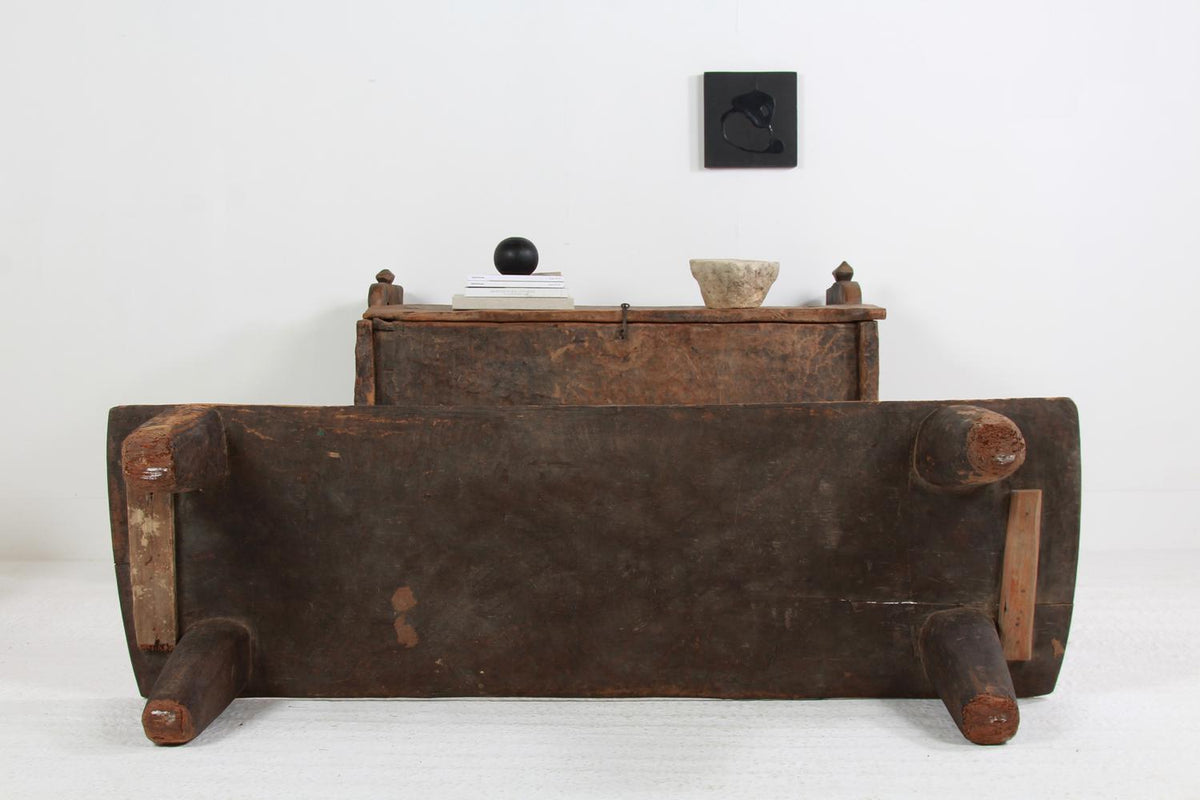 Sublime PRIMITIVE  NAGALAND TRIBAL COFFEE TABLE