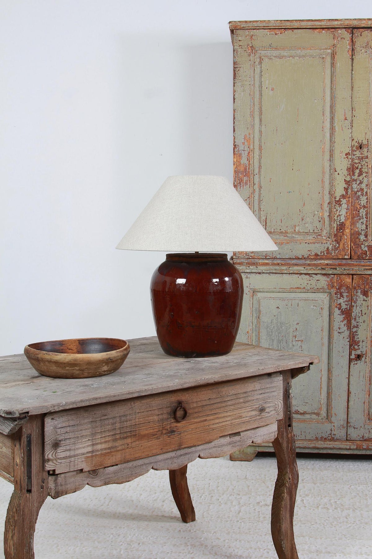 UNIQUE XL BROWN GLAZED POTTERY TABLE LAMP WITH NATURAL EMPIRE LINEN SHADE