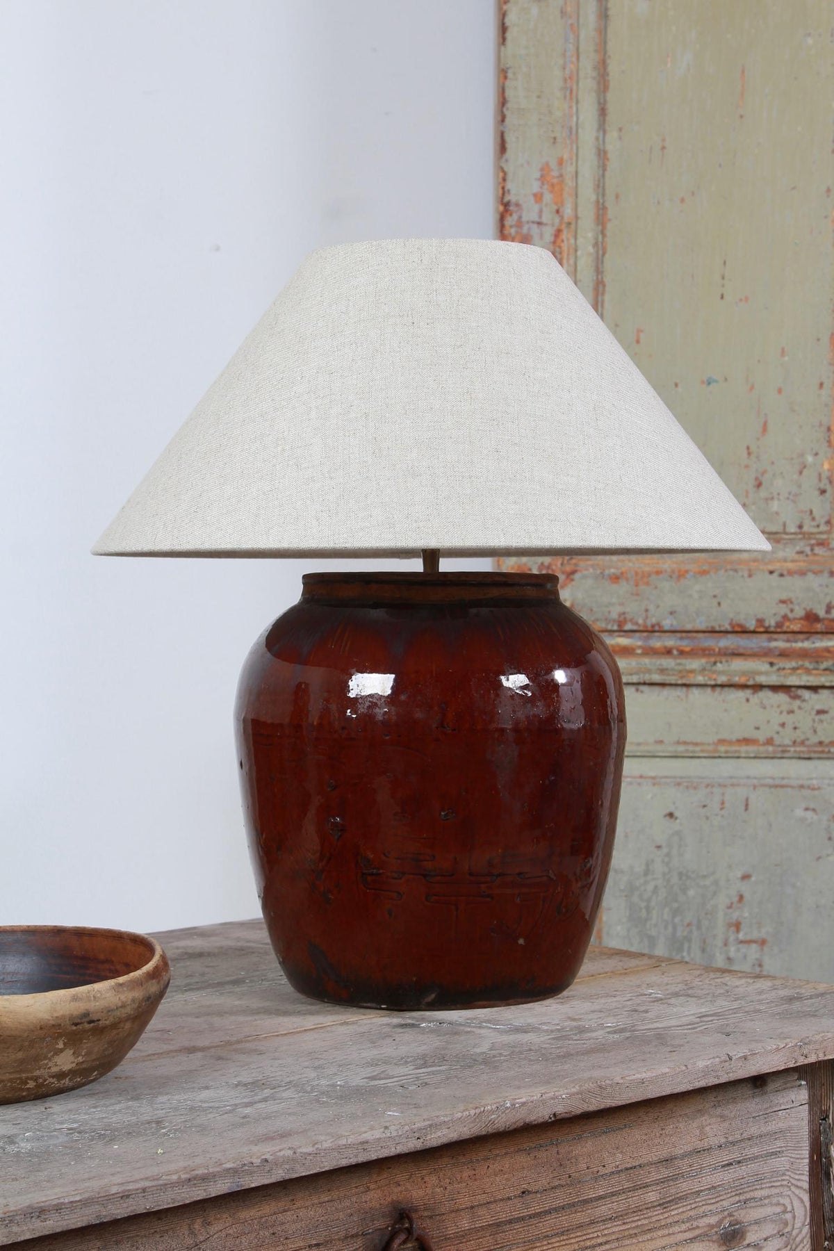 UNIQUE XL BROWN GLAZED POTTERY TABLE LAMP WITH NATURAL EMPIRE LINEN SHADE