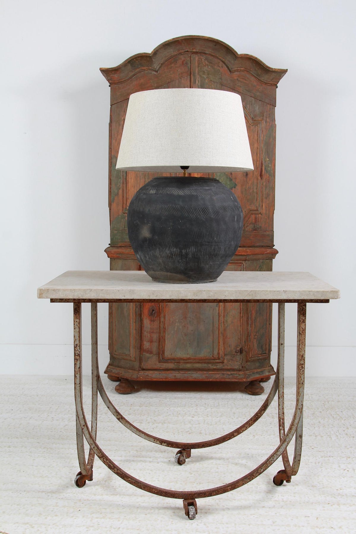 ANTIQUE XL BLACK UNGLAZED TEXTURED TABLE LAMP WITH LINEN DRUM SHADE