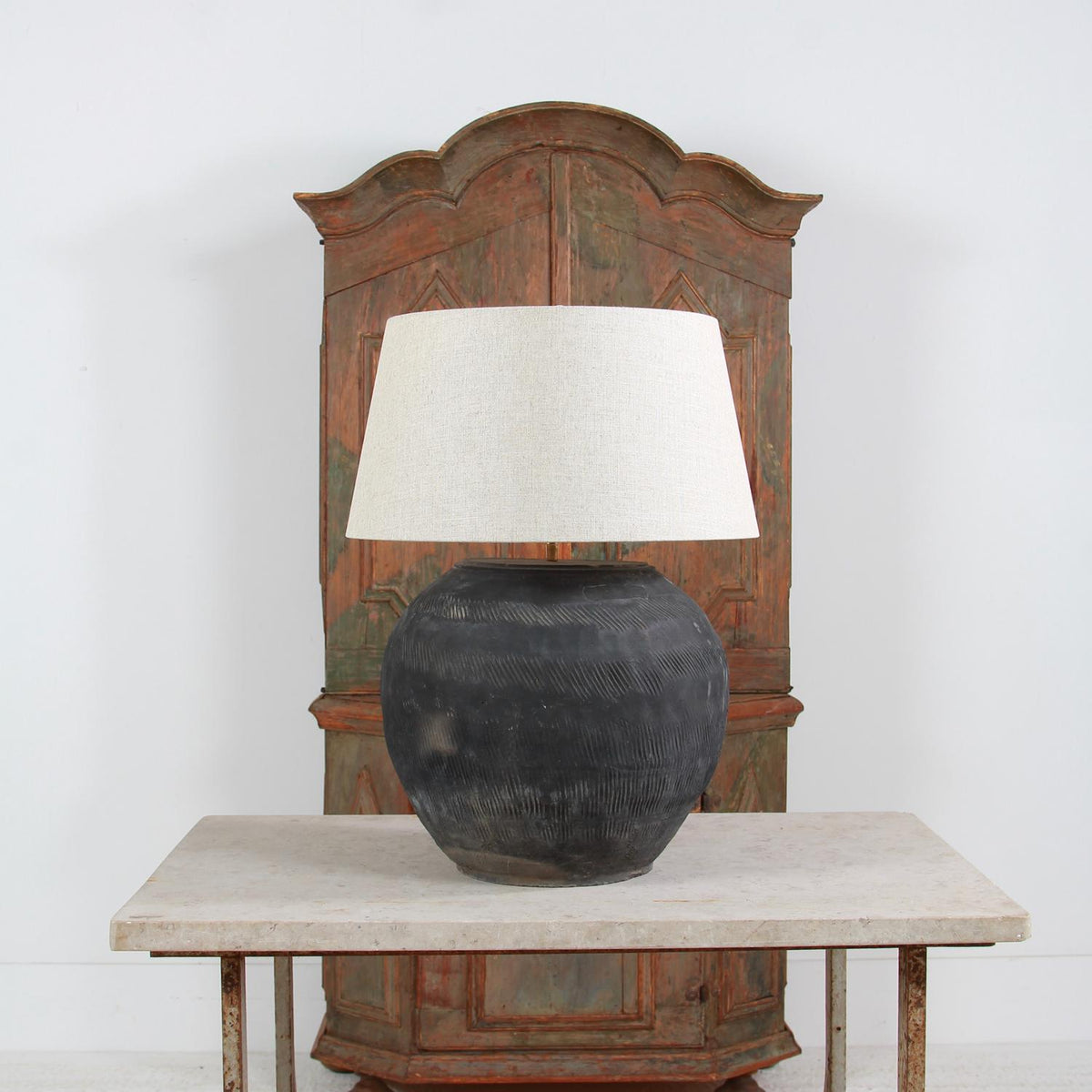 ANTIQUE XL BLACK UNGLAZED TEXTURED TABLE LAMP WITH LINEN DRUM SHADE