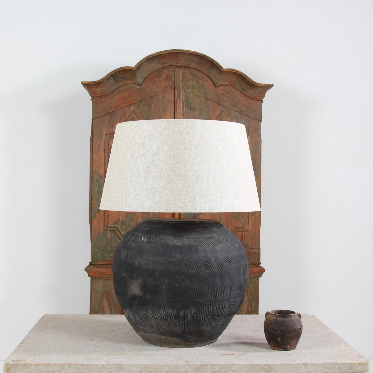 ANTIQUE XL BLACK UNGLAZED TEXTURED TABLE LAMP WITH LINEN DRUM SHADE