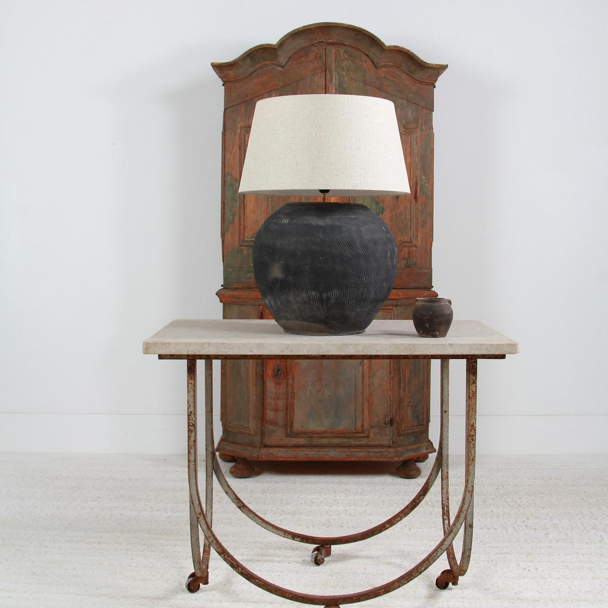 ANTIQUE XL BLACK UNGLAZED TEXTURED TABLE LAMP WITH LINEN DRUM SHADE