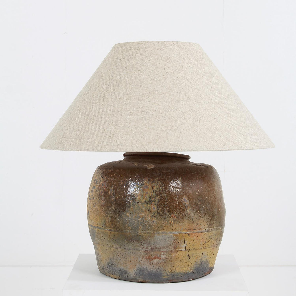 BEAUTIFUL ANTIQUE CHINESE TABLE LAMP WITH NATURAL LINEN EMPIRE SHADE