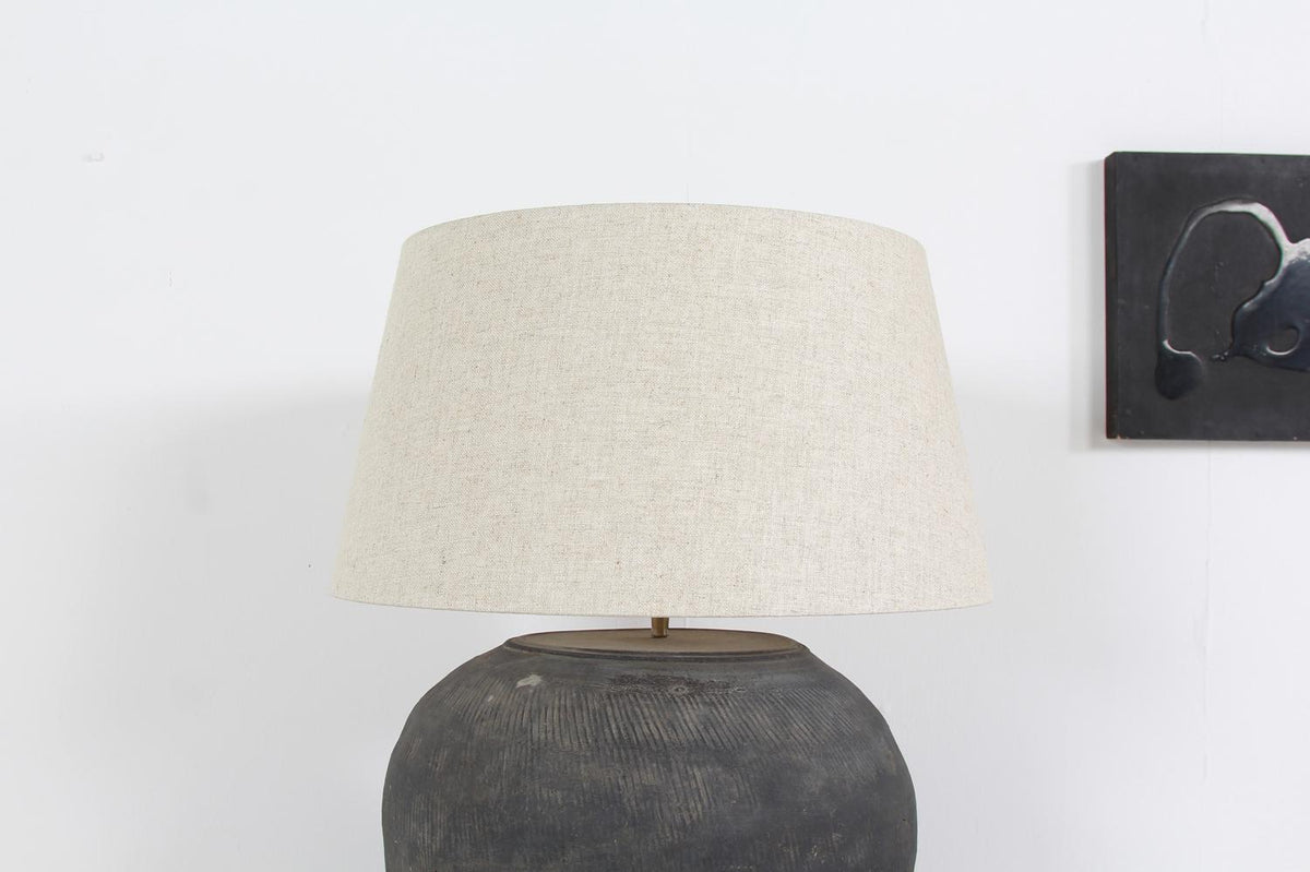 ANTIQUE XL BLACK UNGLAZED TEXTURED TABLE LAMP WITH NATURAL LINEN DRUM SHADE