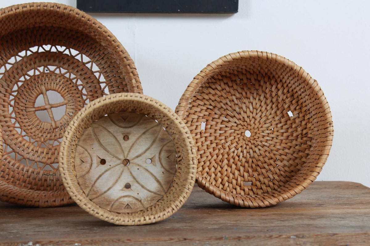 COLLECTION OF FIVE RARE SWEDISH 19THC FOLK ART WOVEN CHEESE BASKETS