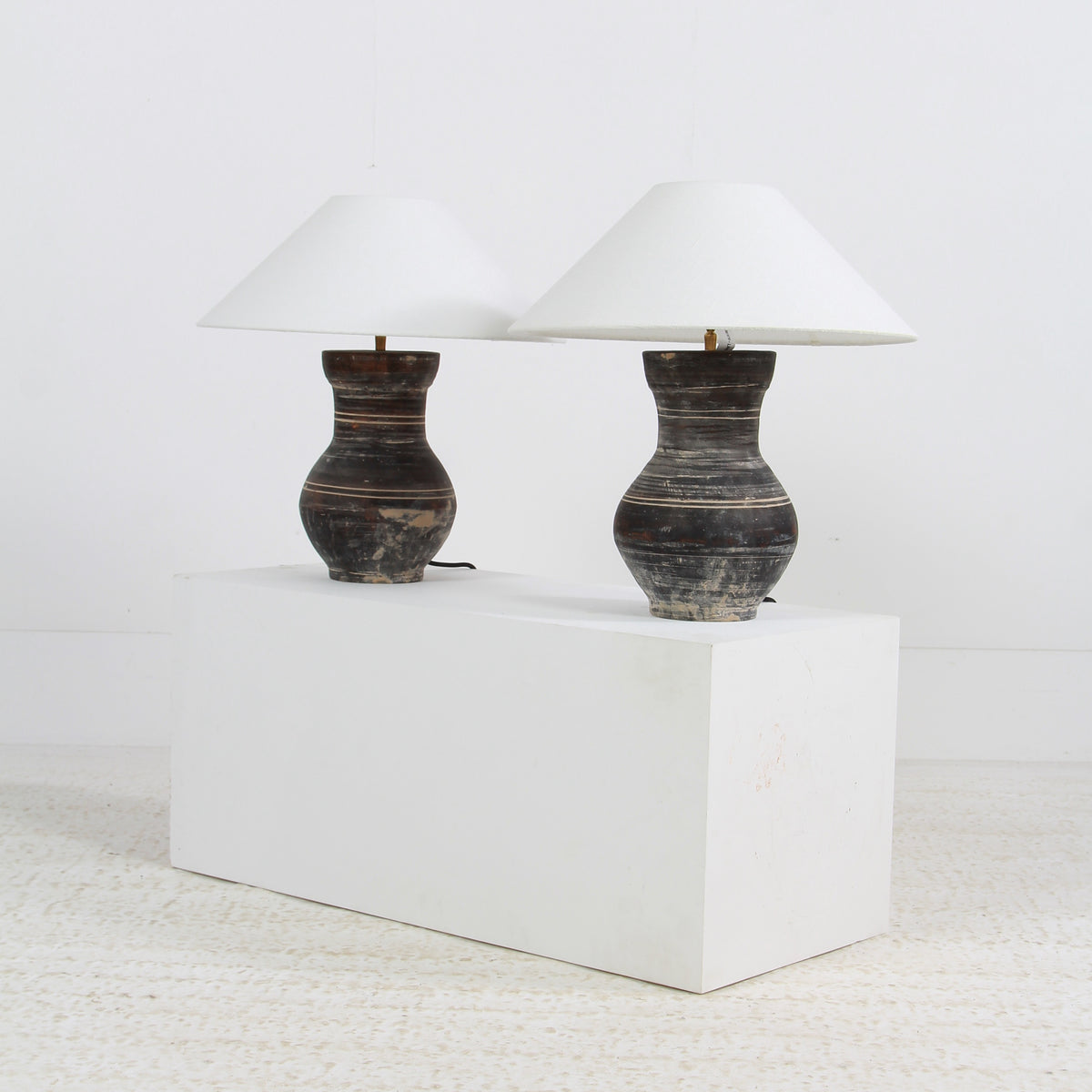 CHINESE HAN-STYLE TABLE LAMPS WITH HANDMADE BELGIAN WHITE LINEN SHADES