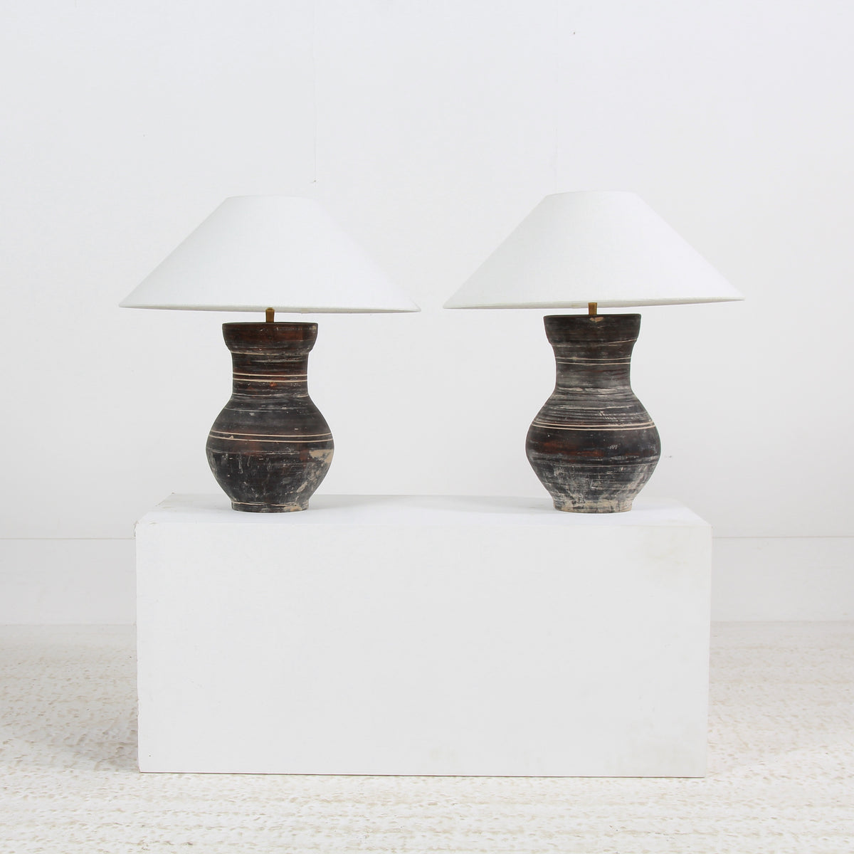 CHINESE HAN-STYLE TABLE LAMPS WITH HANDMADE BELGIAN WHITE LINEN SHADES