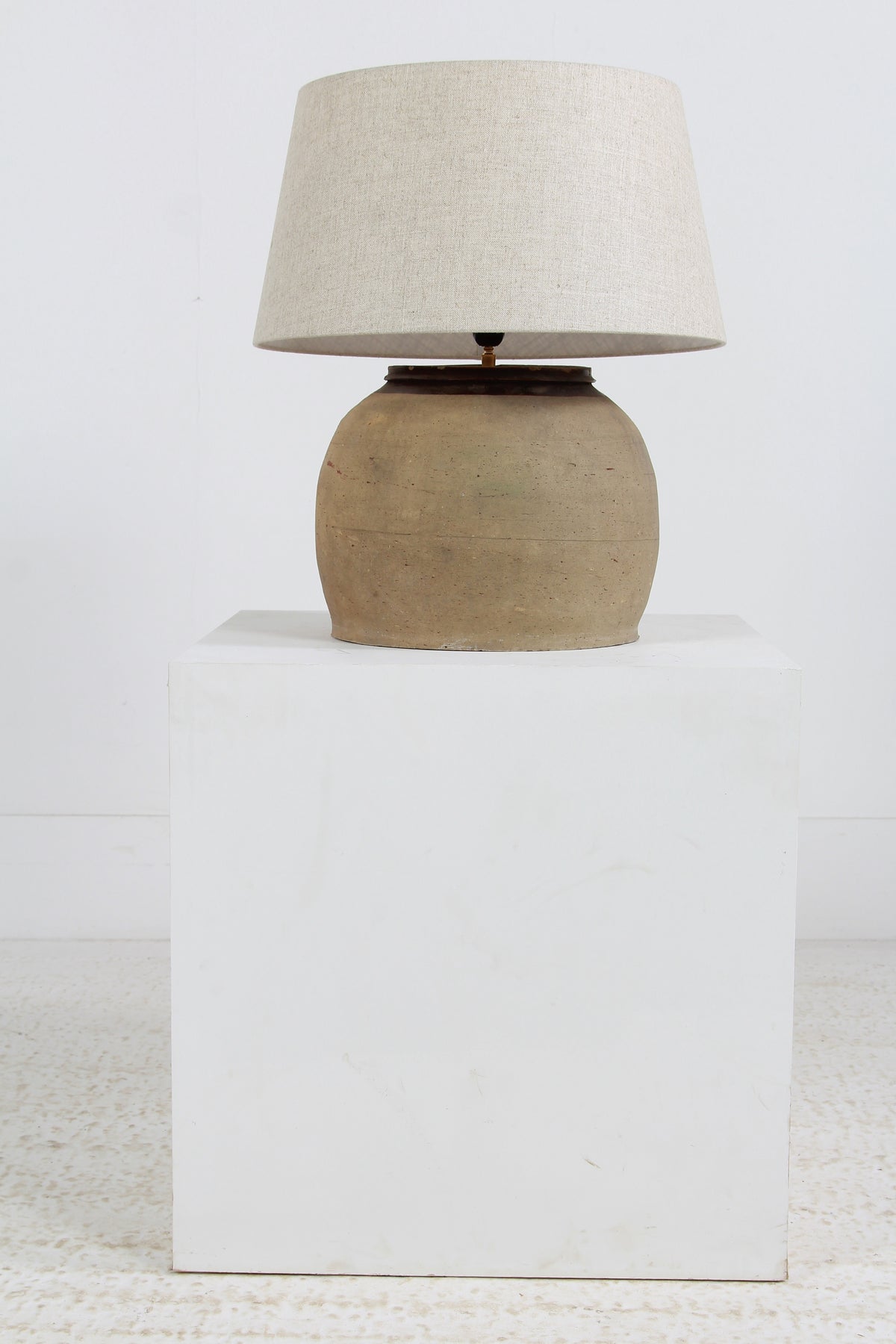 RUSTIC EARTHENWARE STORAGE POT TABLE LAMP WITH NATURAL LINEN SHADE