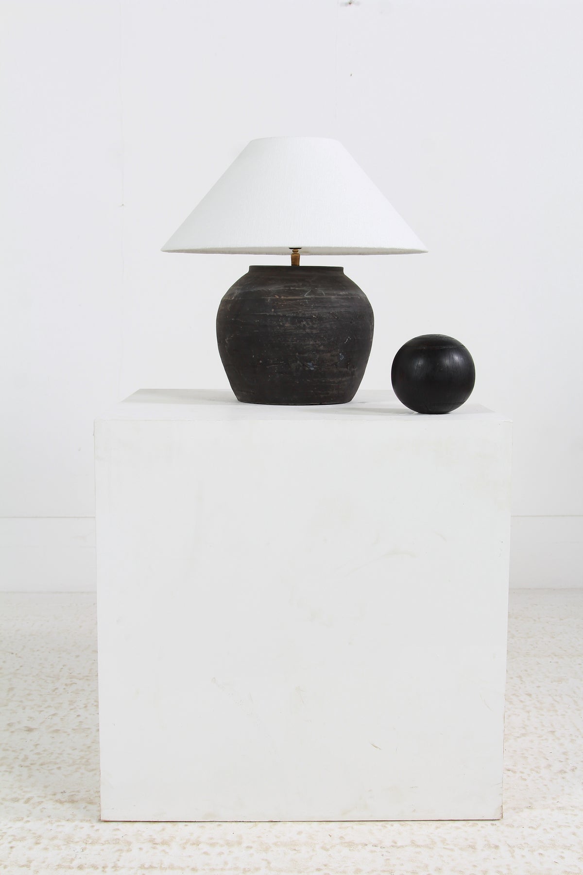 CHARMING BLACK UNGLAZED POTTERY TABLE  LAMP WITH WHITE EMPIRE LINEN SHADE