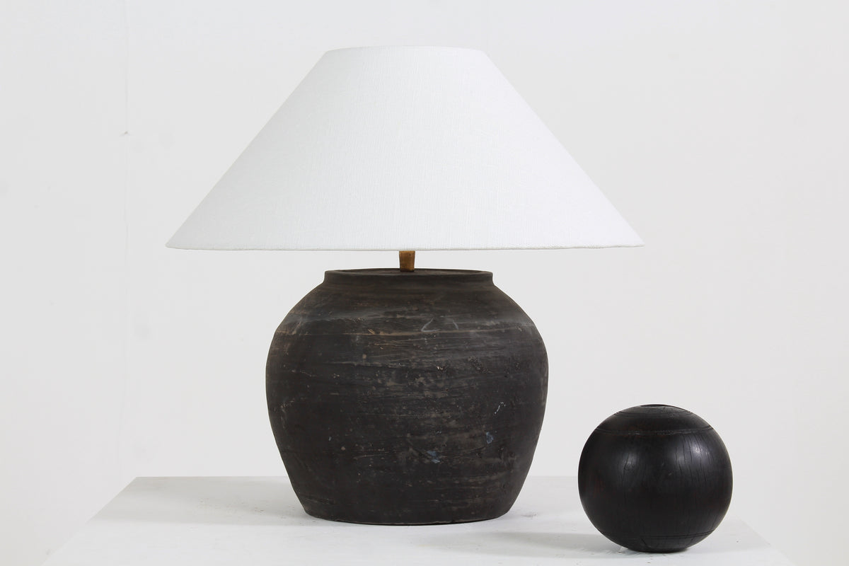 CHARMING BLACK UNGLAZED POTTERY TABLE  LAMP WITH WHITE EMPIRE LINEN SHADE