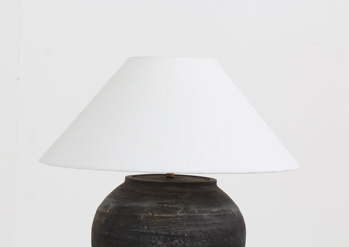 CHARMING BLACK UNGLAZED POTTERY TABLE  LAMP WITH WHITE EMPIRE LINEN SHADE