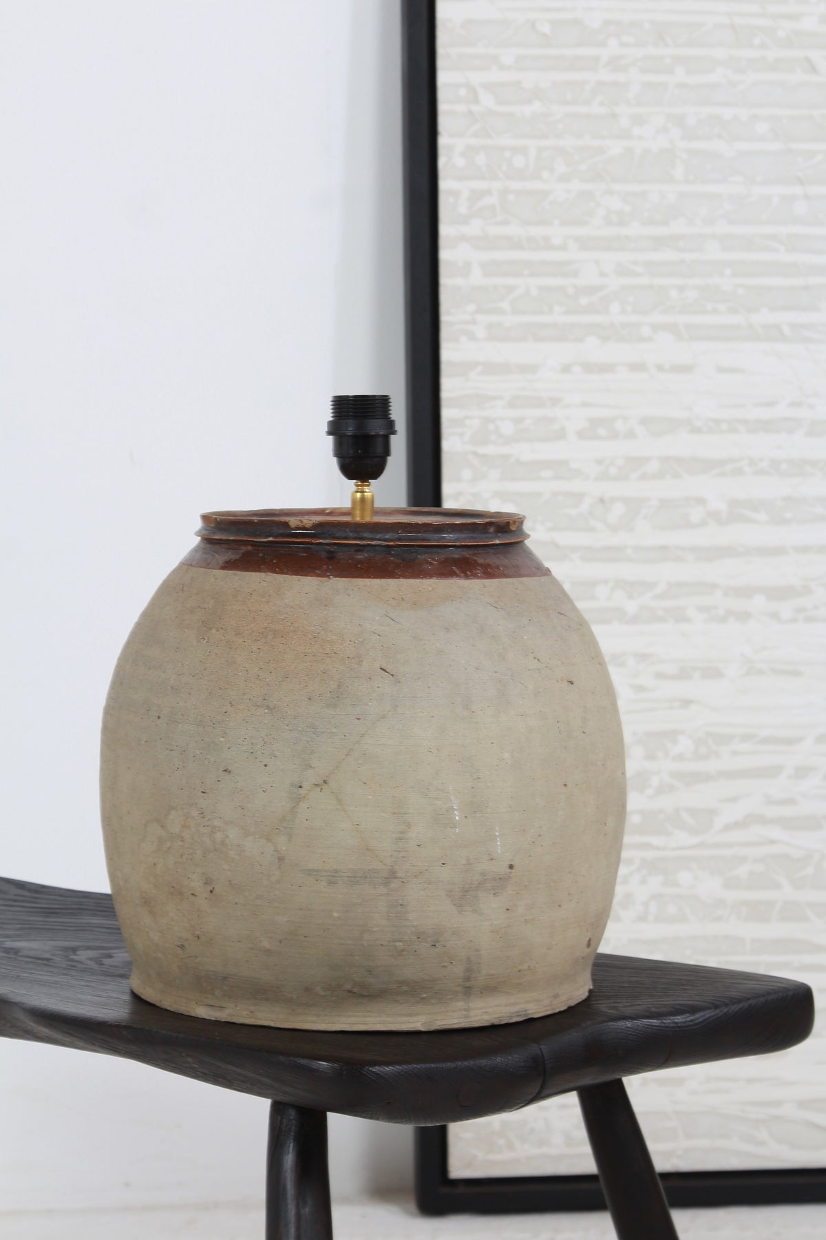 ORIGINAL EARTHENWARE STORAGE POT TABLE LAMP WITH WHITE LINEN SHADE