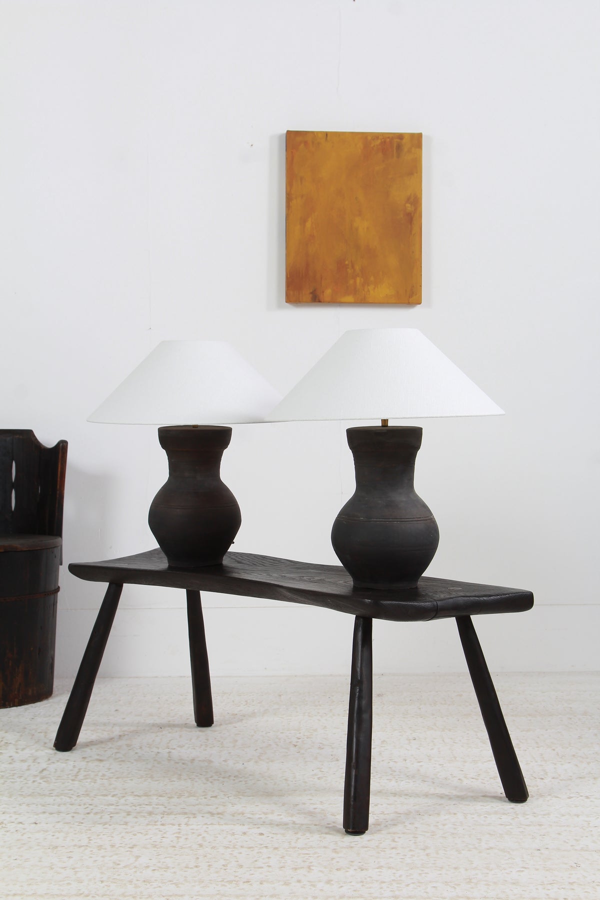 PAIR OF CHINESE HAN-STYLE TABLE LAMPS WITH HANDMADE BELGIAN WHITE LINEN SHADES