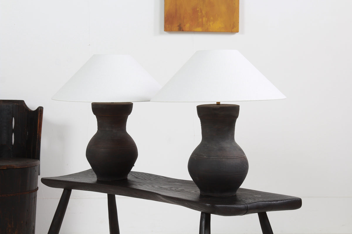 PAIR OF CHINESE HAN-STYLE TABLE LAMPS WITH HANDMADE BELGIAN WHITE LINEN SHADES