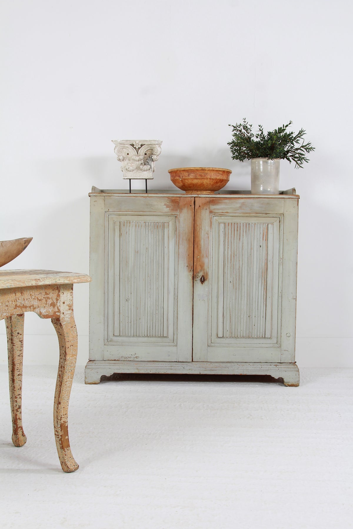 Grand Scale Swedish Gustavian Painted Sideboard/Buffet