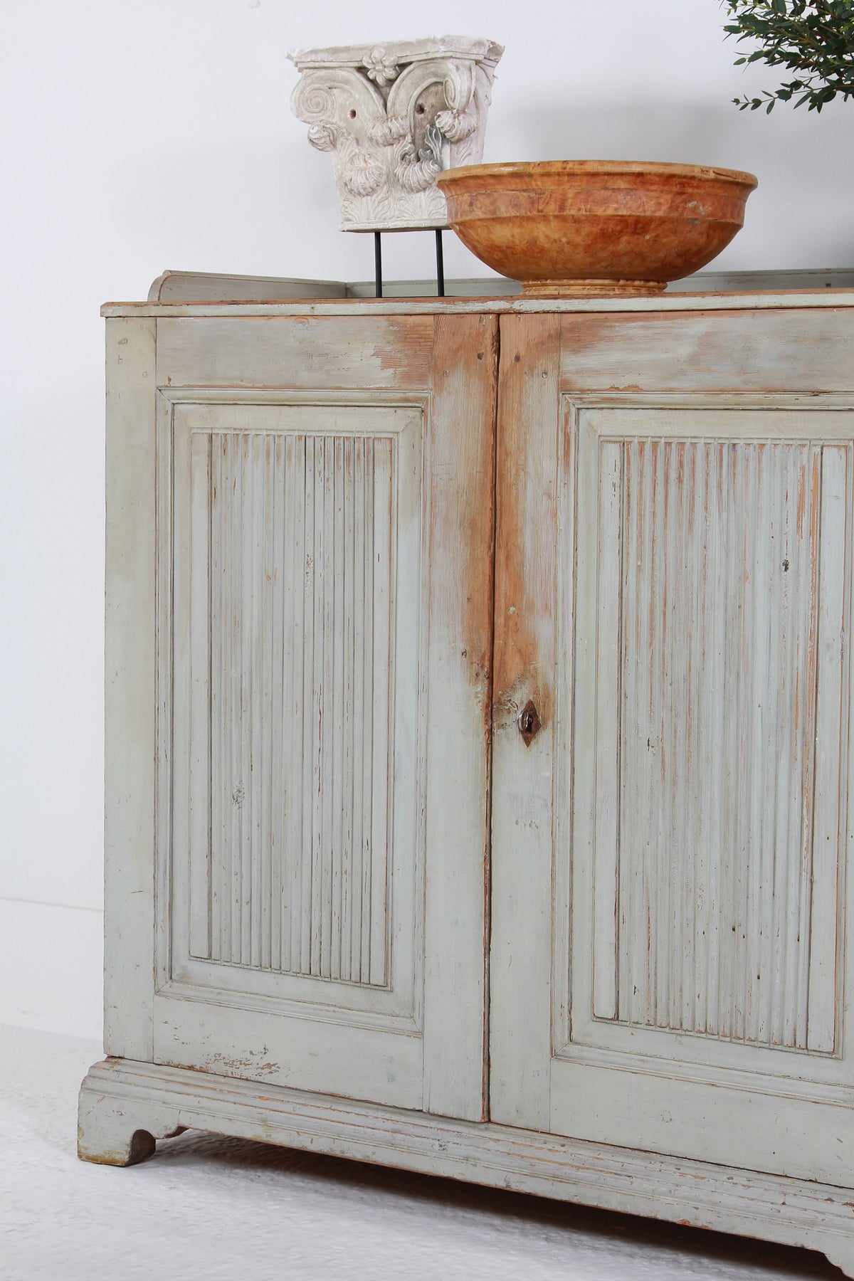 Grand Scale Swedish Gustavian Painted Sideboard/Buffet