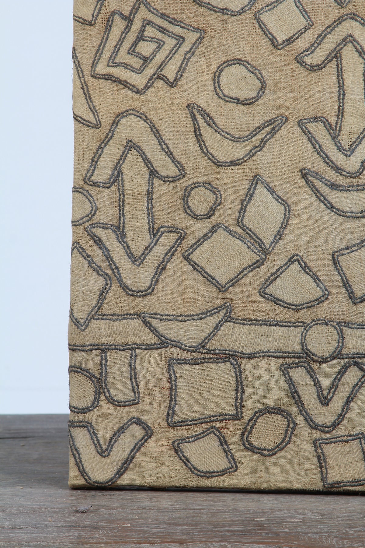 EXQUISITE HAND APPLIQUÉD MOUNTED RAFFIA SKIRT, KUBA TRIBE.