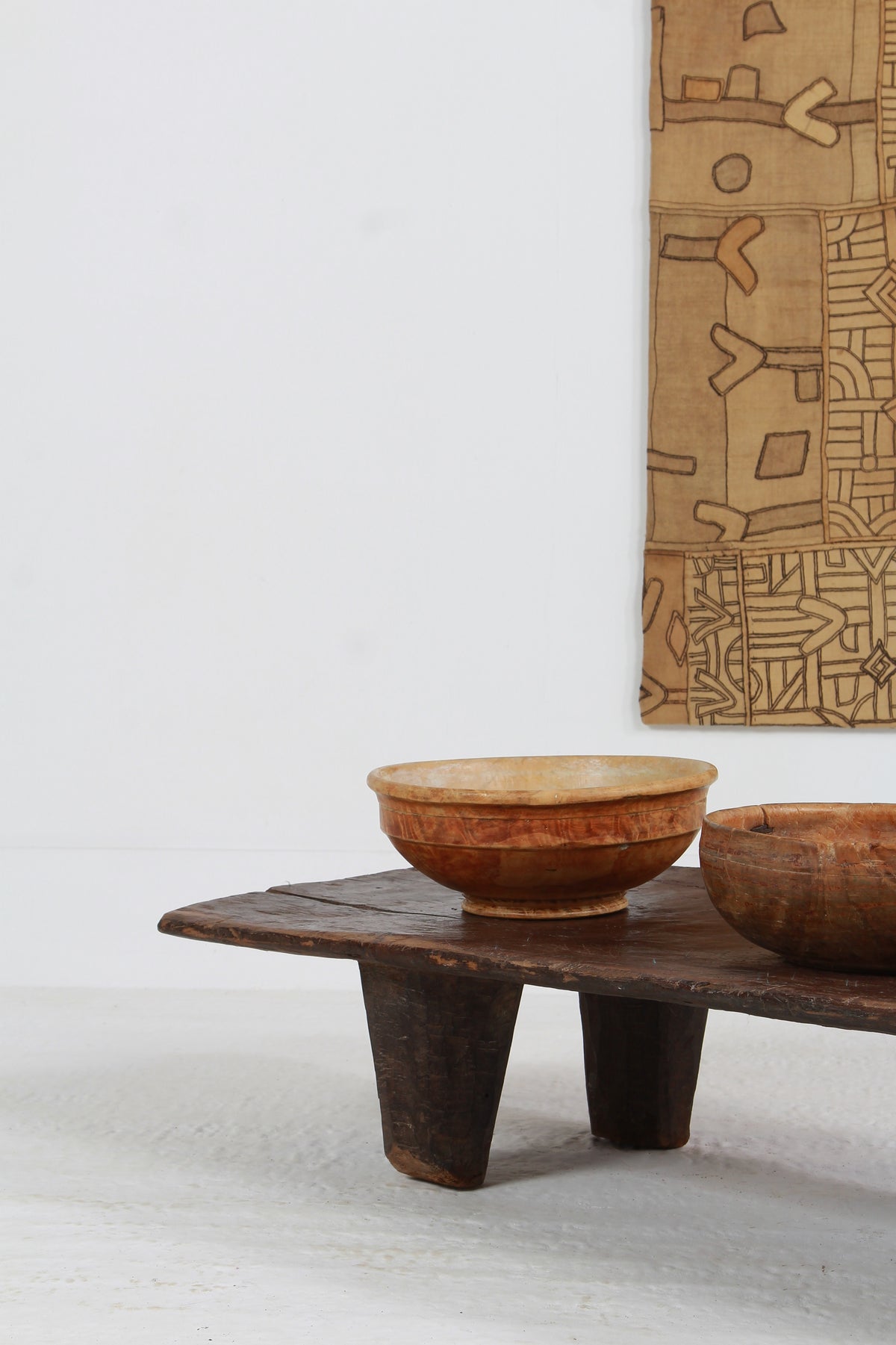 Beautiful PRIMITIVE WABI SABI NAGALAND TRIBAL COFFEE TABLE