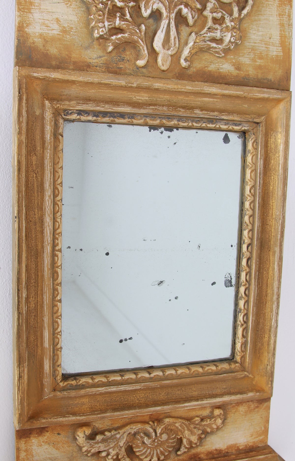 Charming Early 19th-Century Swedish Gustavian Mirror