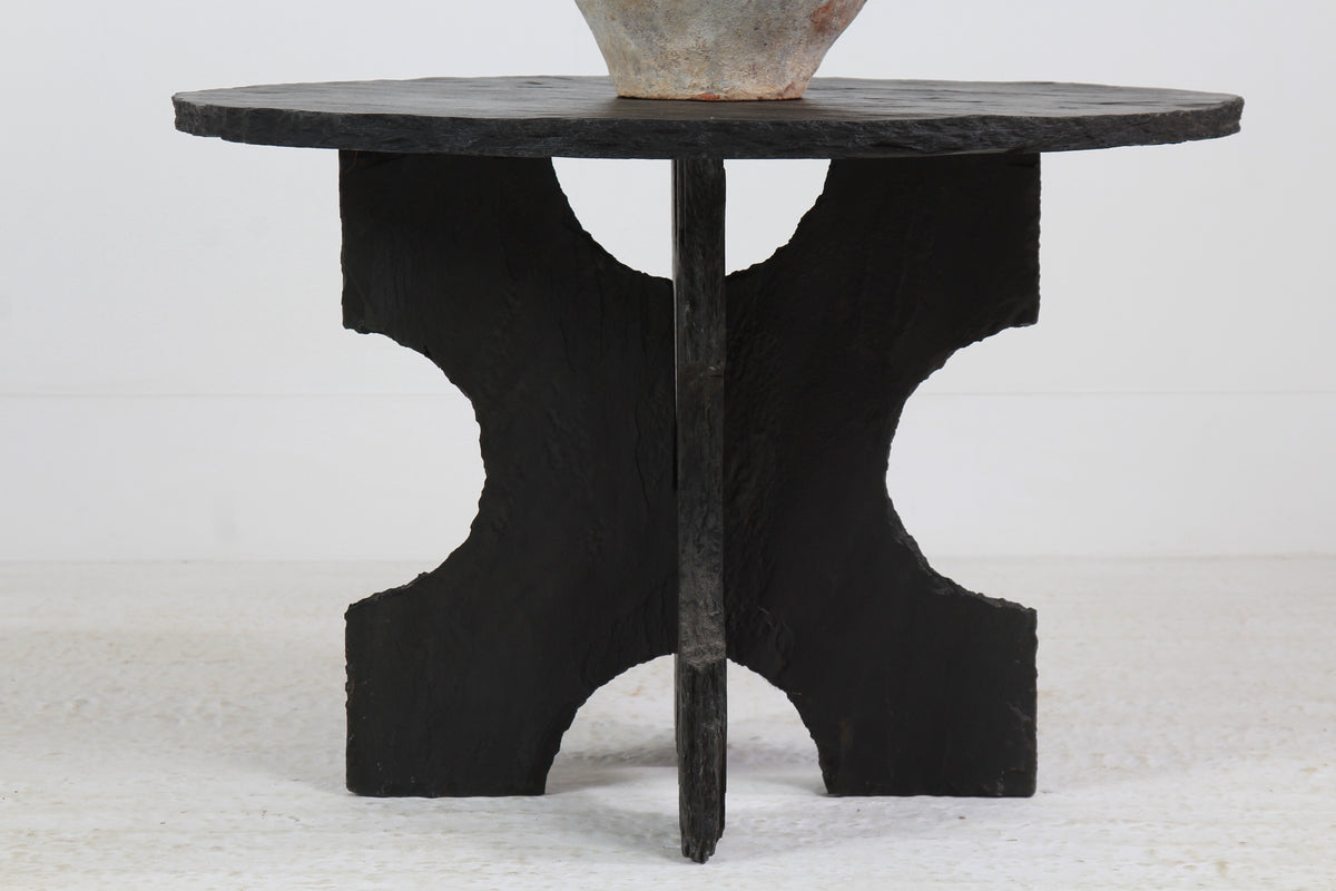STYLISH BLACK RIVEN SLATE SCULPTURED PEDESTAL /CENTRE/LAMP /TABLE