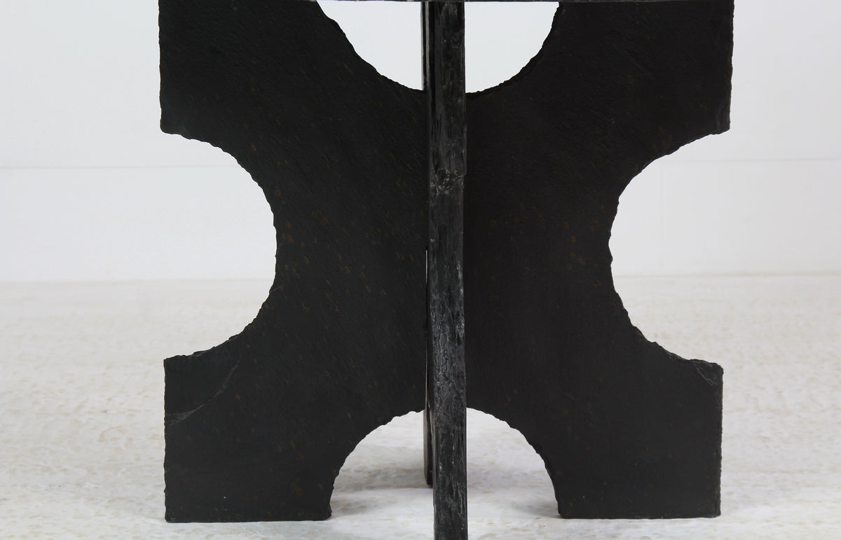 STYLISH BLACK RIVEN SLATE SCULPTURED PEDESTAL /CENTRE/LAMP /TABLE
