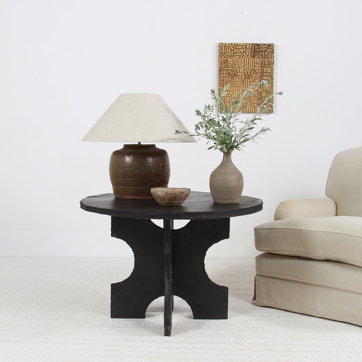 STYLISH BLACK RIVEN SLATE SCULPTURED PEDESTAL /CENTRE/LAMP /TABLE