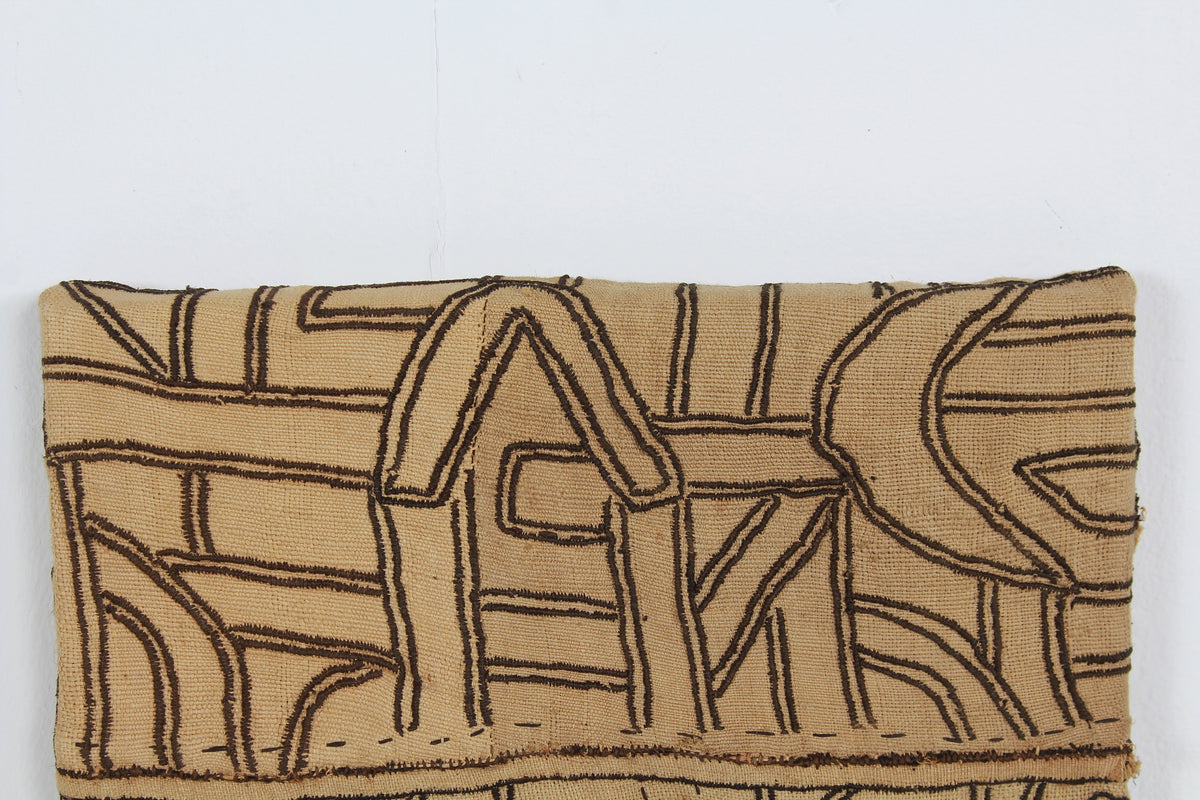 ABSTRACT HAND APPLIQUÉD MOUNTED RAFFIA SKIRT, KUBA TRIBE