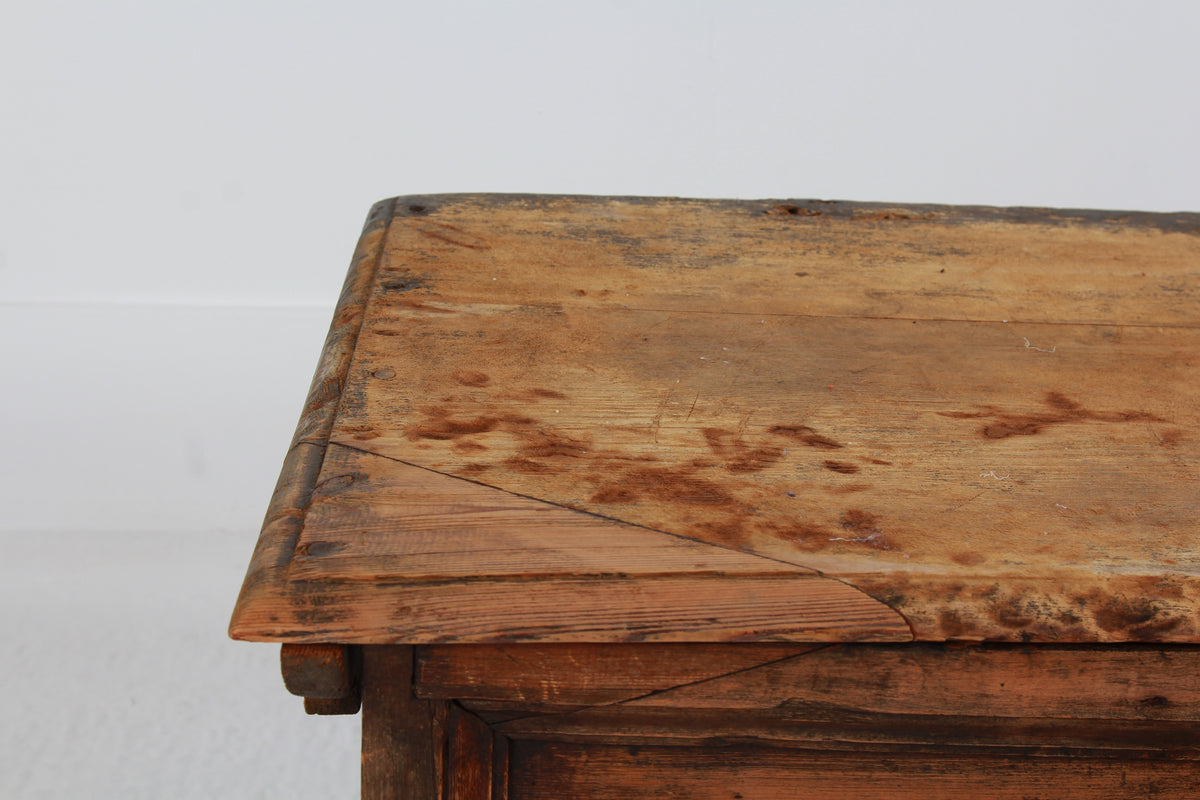 Spanish 18th Century Primitive Pine Coffer - Trunk