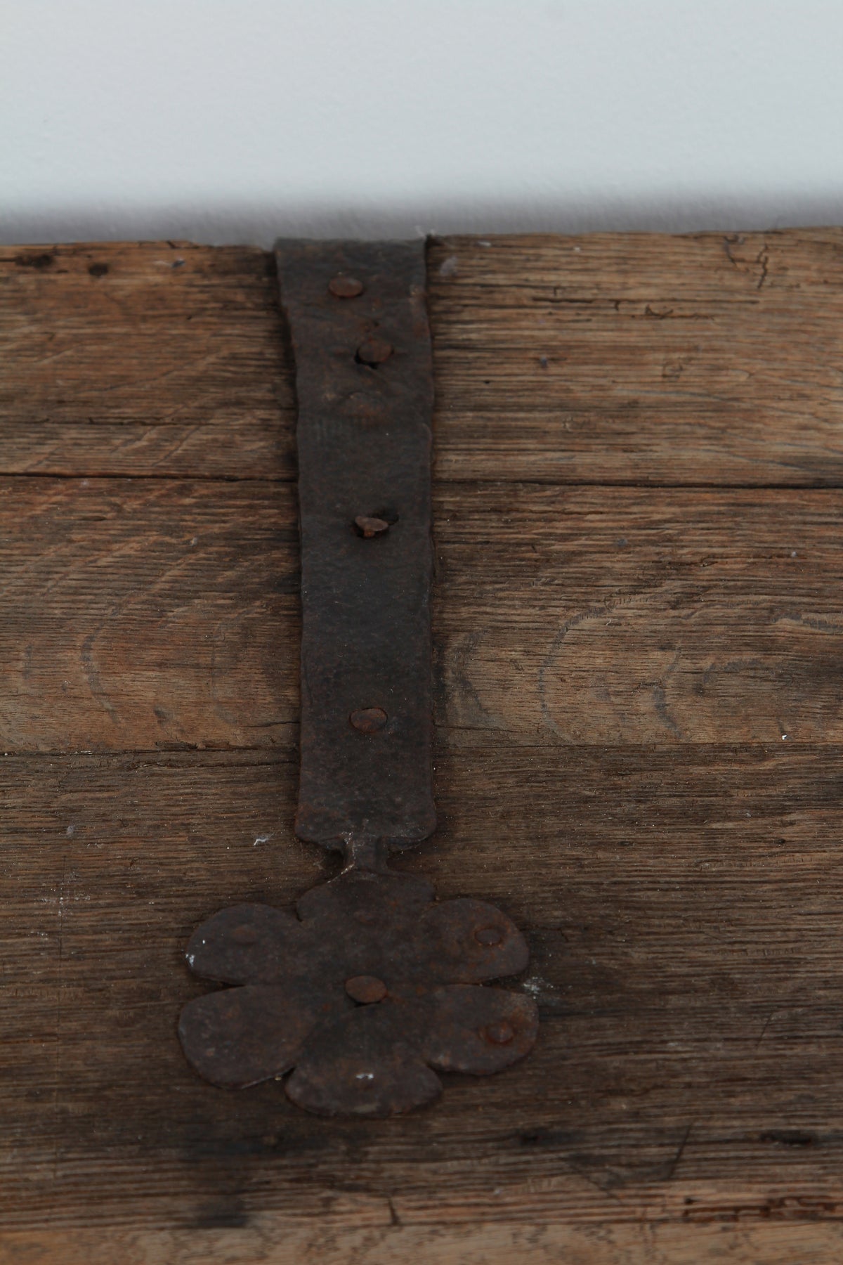 Impressive Italian 16th-century Rustic Oak Coffer/Trunk