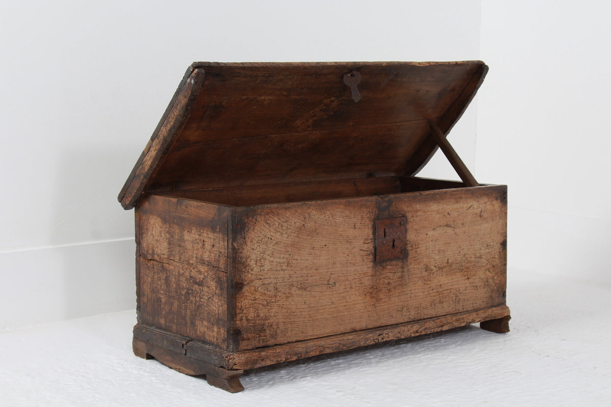 Primitive Spanish Early 18thC Time Worn Pine Trunk