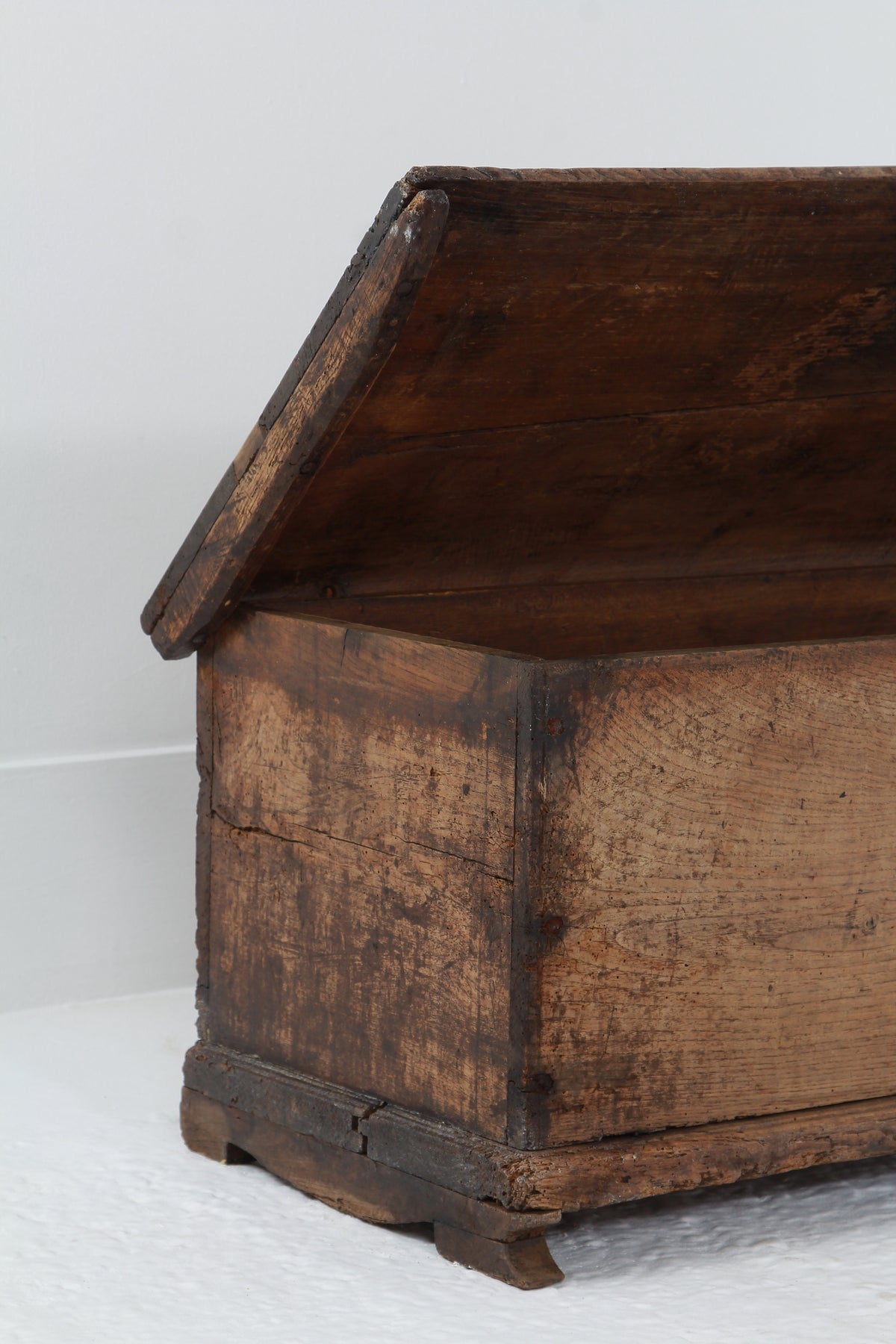 Primitive Spanish Early 18thC Time Worn Pine Trunk