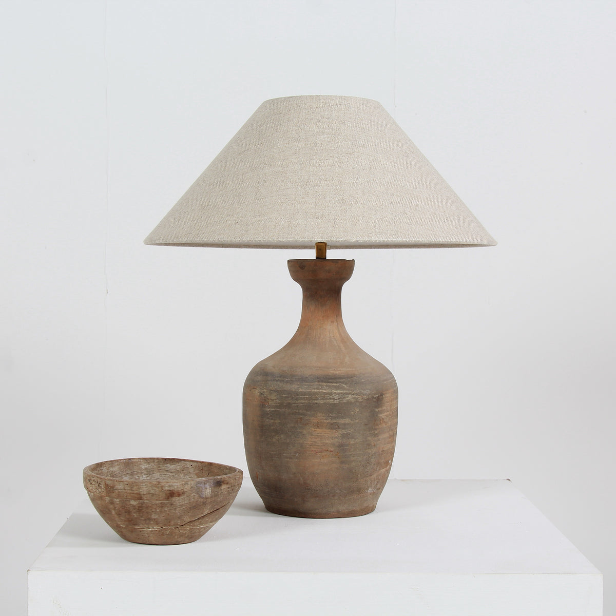 WONDERFUL TERRACOTTA UNGLAZED VASE TABLE LAMP WITH EMPIRE NATURAL LINEN SHADE