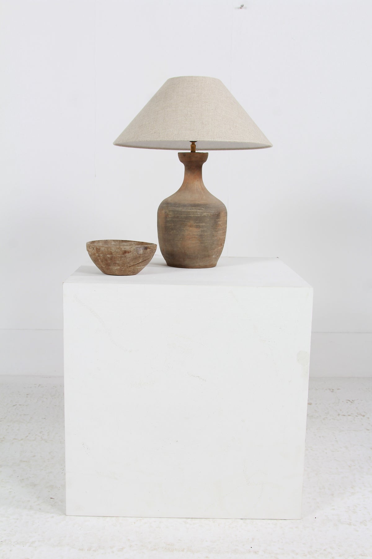 WONDERFUL TERRACOTTA UNGLAZED VASE TABLE LAMP WITH EMPIRE NATURAL LINEN SHADE