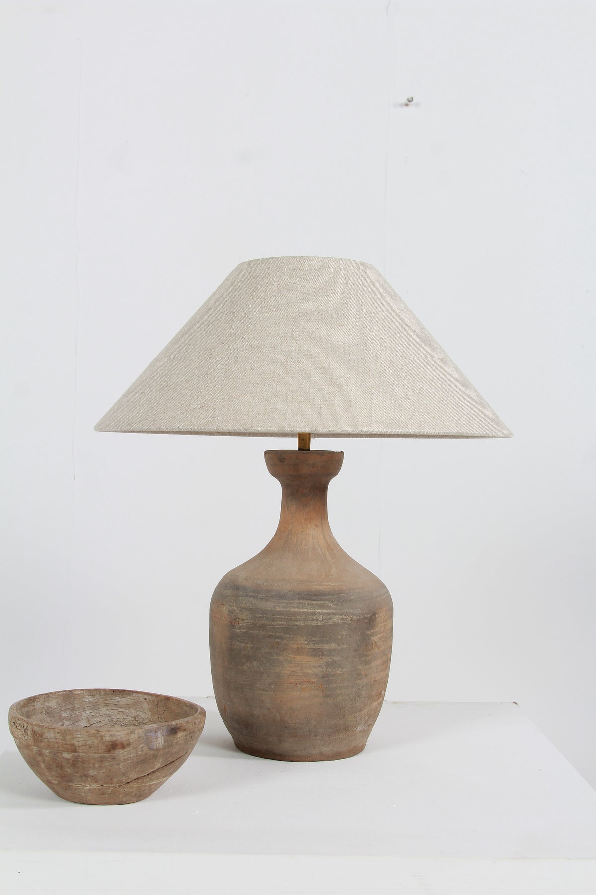 WONDERFUL TERRACOTTA UNGLAZED VASE TABLE LAMP WITH EMPIRE NATURAL LINEN SHADE