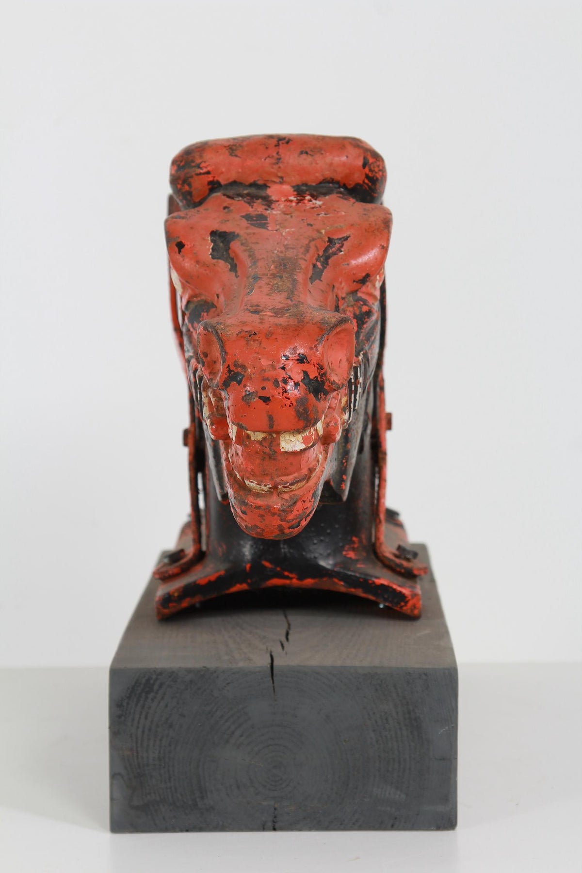 EXCEPTIONAL ARCHITECTURAL CAST IRON RED HORSES HEAD