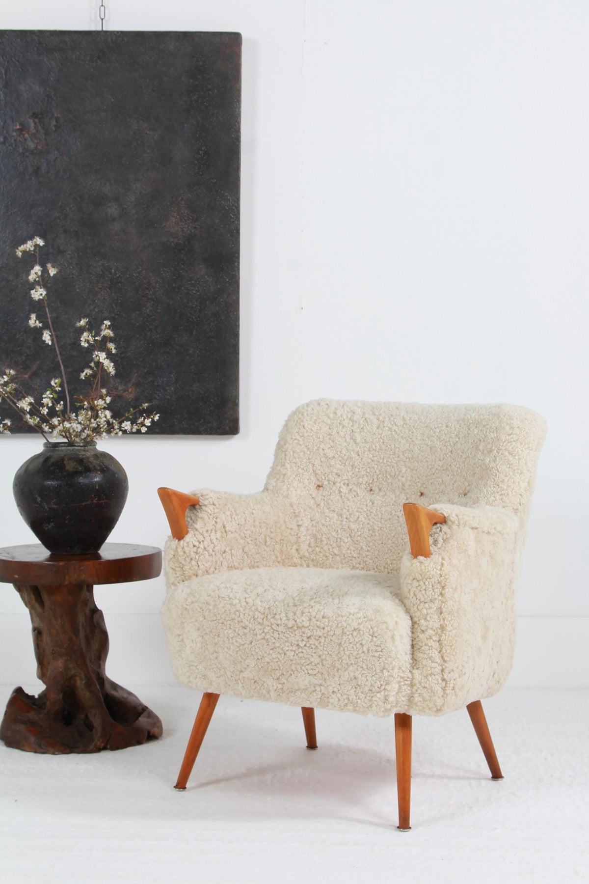 Danish Mid-Century Sculptural Lounge Chair in Natural Sheepskin