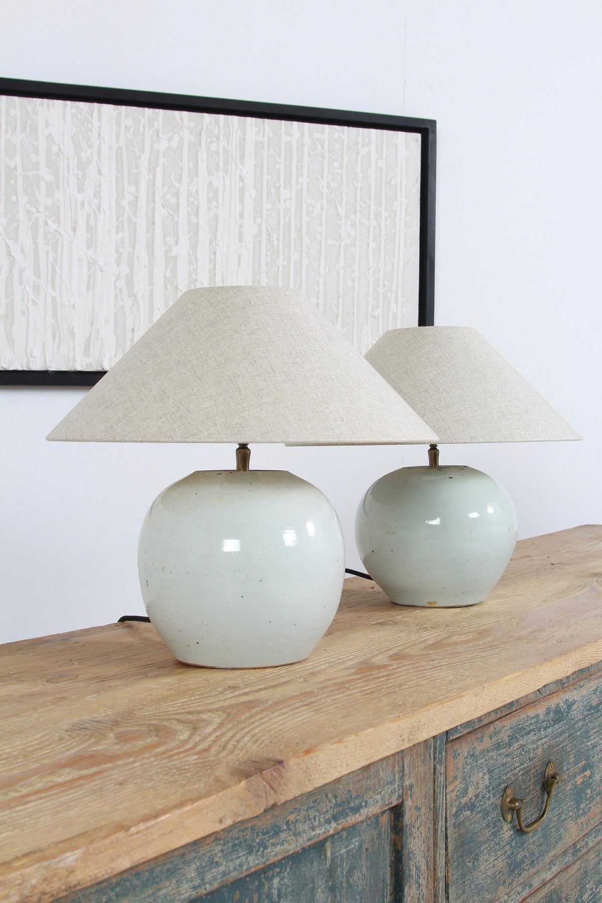 CHARMING Near Pair of  ANTIQUE CHINESE GINGER JAR TABLE LAMPs WITH NATURAL LINEN SHADES