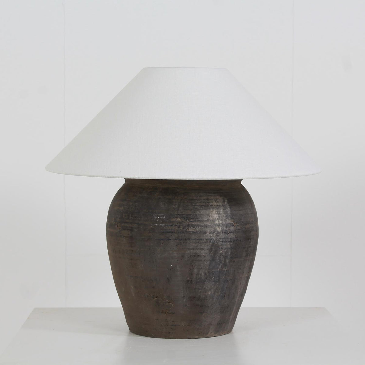 UNIQUE  CHINESE  TABLE LAMP WITH EMPIRE WHITE  LINEN SHADE