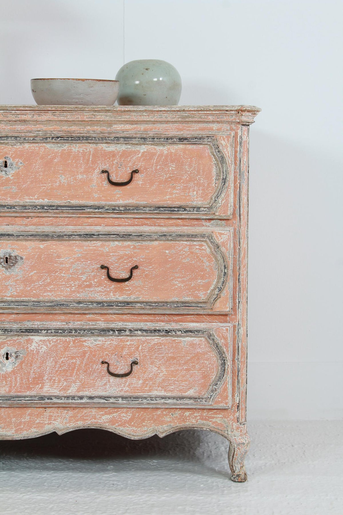 French 19th Century Louis XV Chest of Drawers in Blush Pink Patina