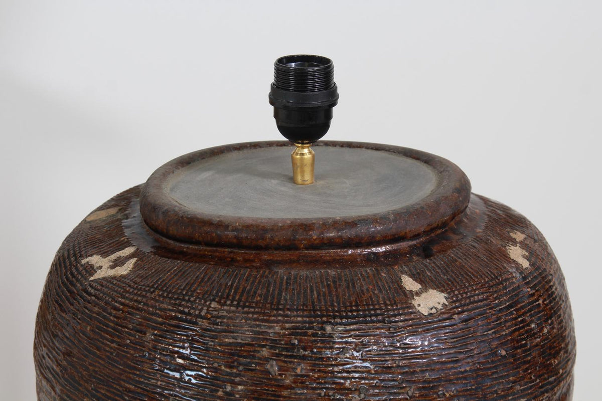 AUTHENTIC XL 19THC CHINESE STORAGE WINE JAR LAMP WITH Natural linen SHADE