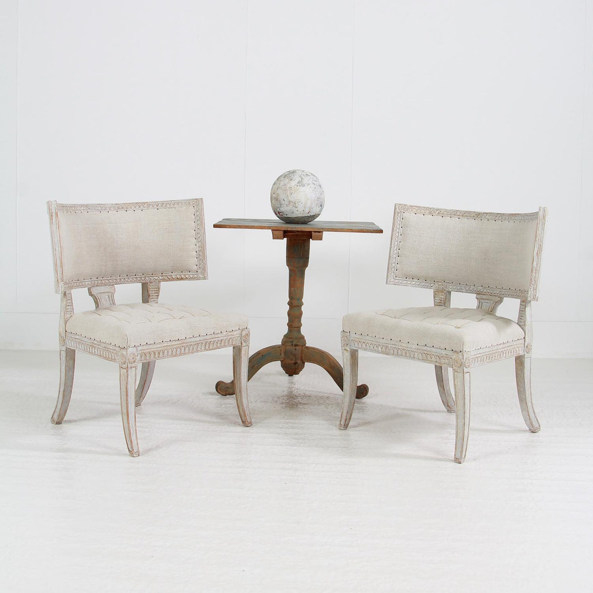 Rare Pair of Large Elegant  Swedish 19thC Gustavian Style Klismos Chairs