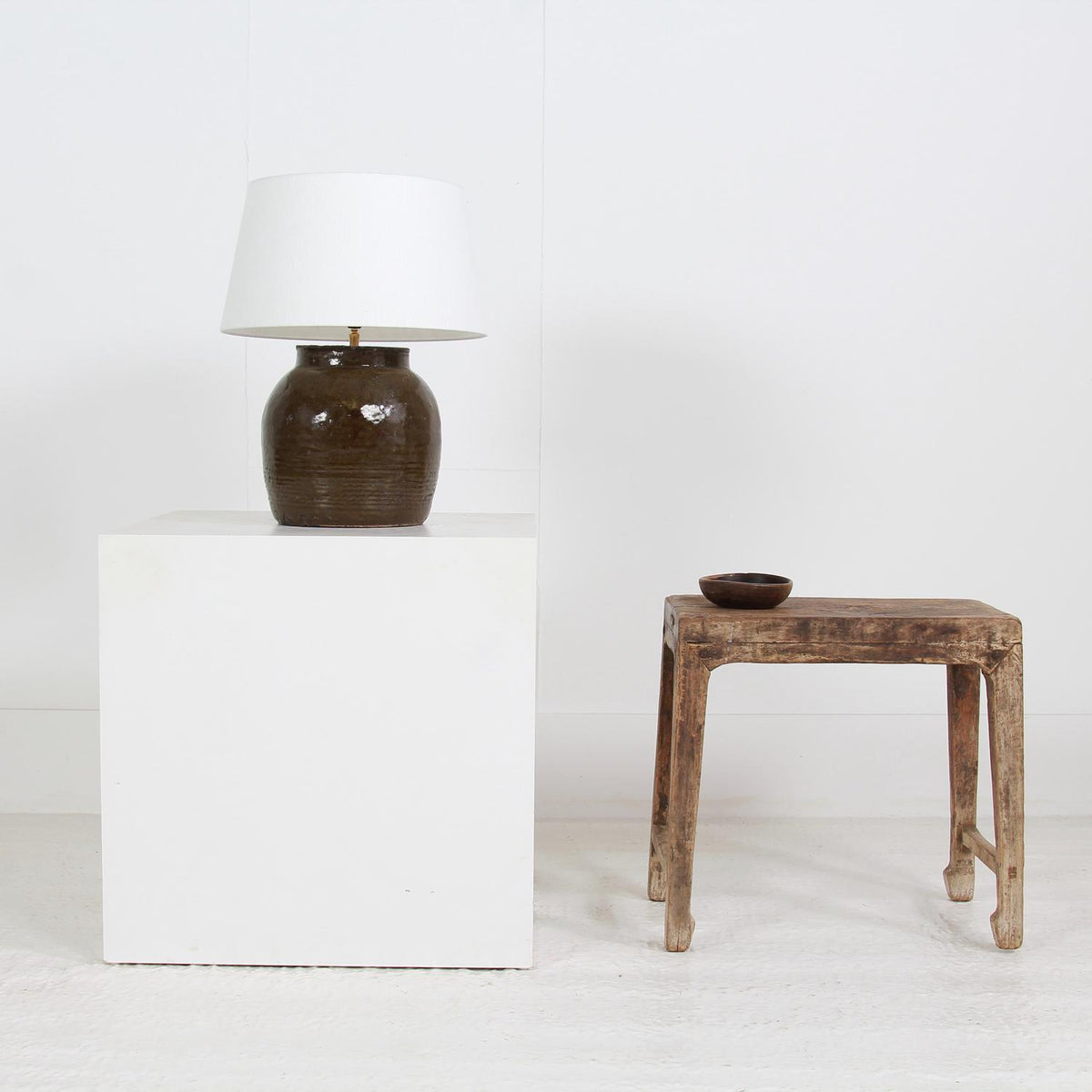 UNIQUE ANTIQUE BROWN GLAZED CERAMIC TABLE LAMP WITH White  LINEN SHADE