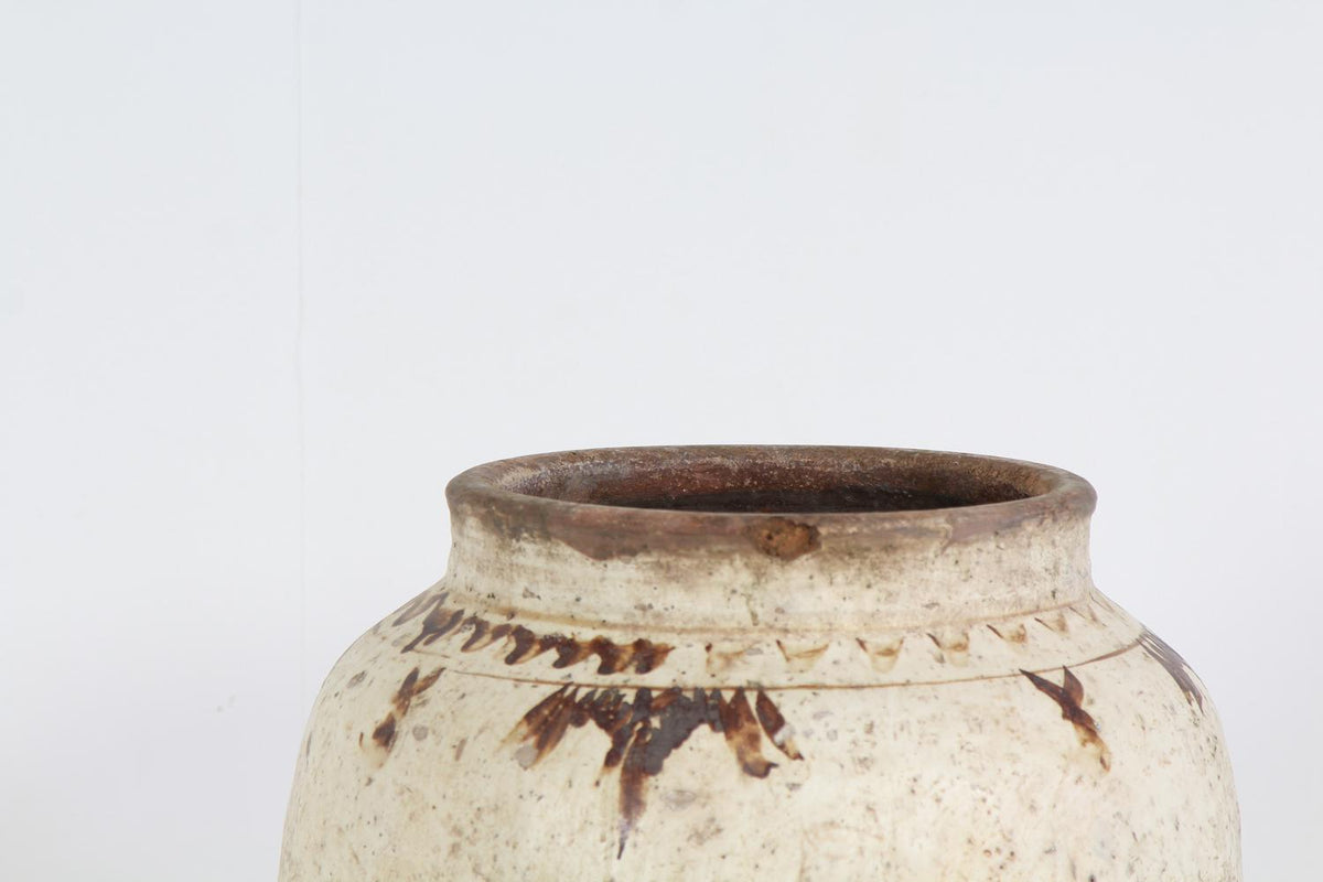 Beautifully Decorated Chinese Cizhou Stoneware Wine Jar