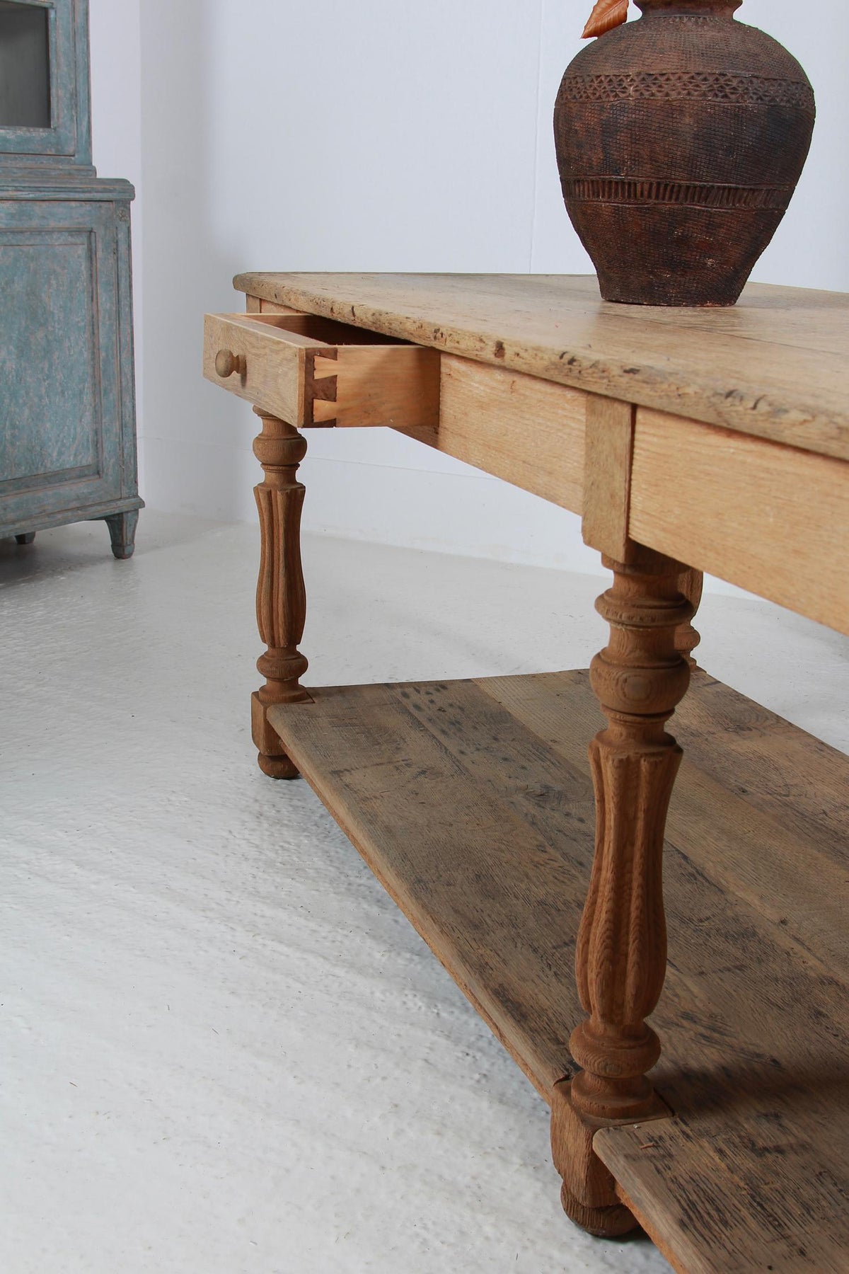 Stunning FRENCH 19THC BLEACHED  OAK DRAPER/CONSOLE TABLE