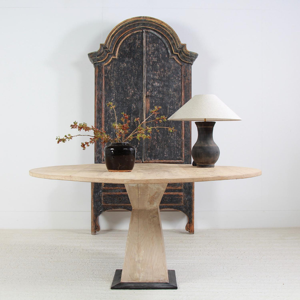 Grand Scale French 19thC  Circular Pine Pedestal Dining Table