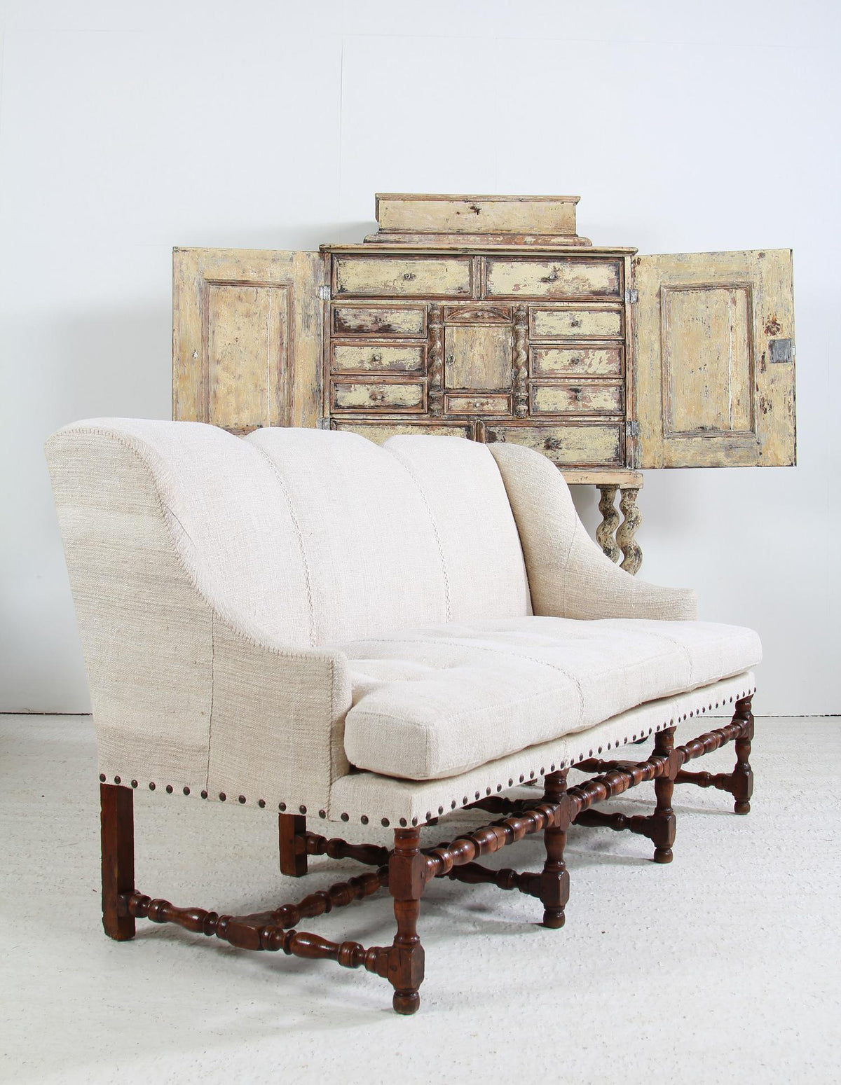 French Late 18thC Sofa in Antique Linen