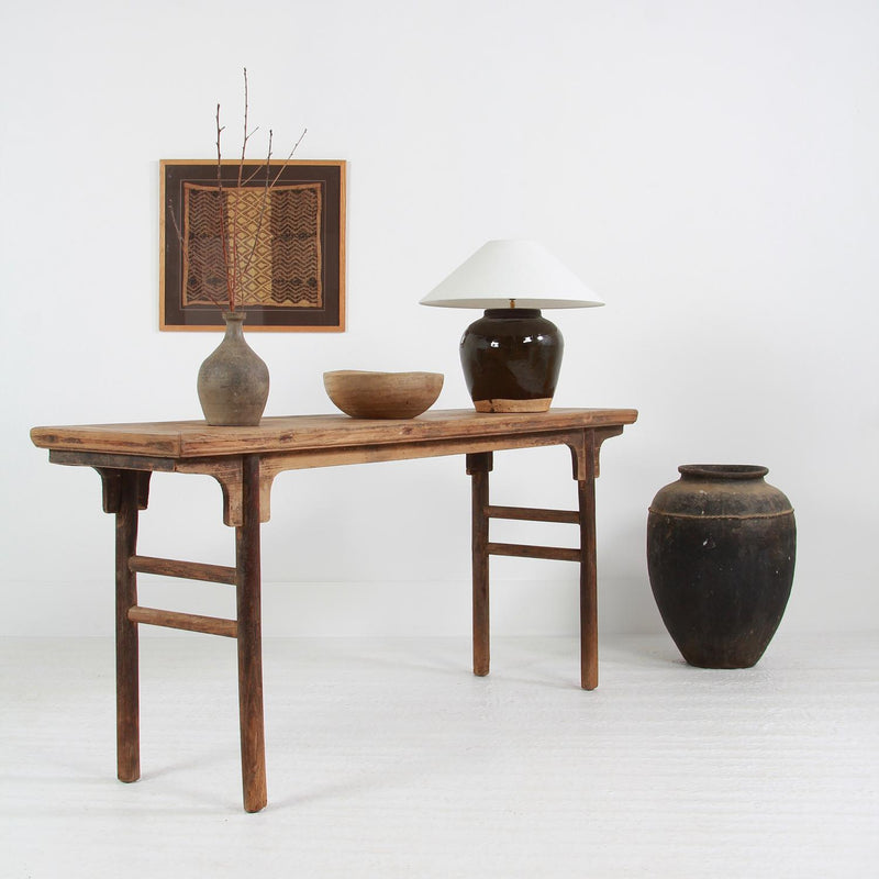 STRIKING ANTIQUE CHINESE 18THC  CONSOLE/LAMP TABLE